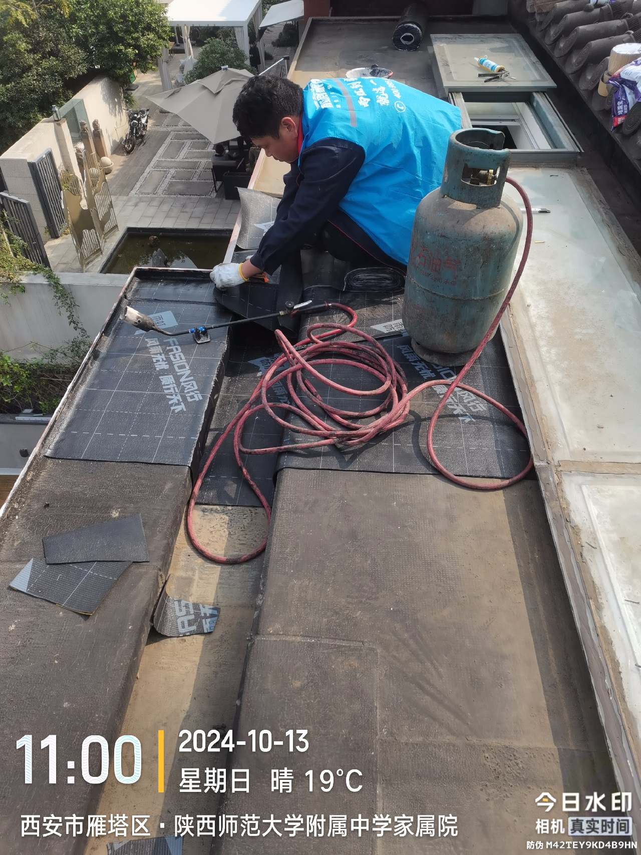 西安冠盾精准施治陕师大家属院屋顶漏水 科普修缮知识守护安居